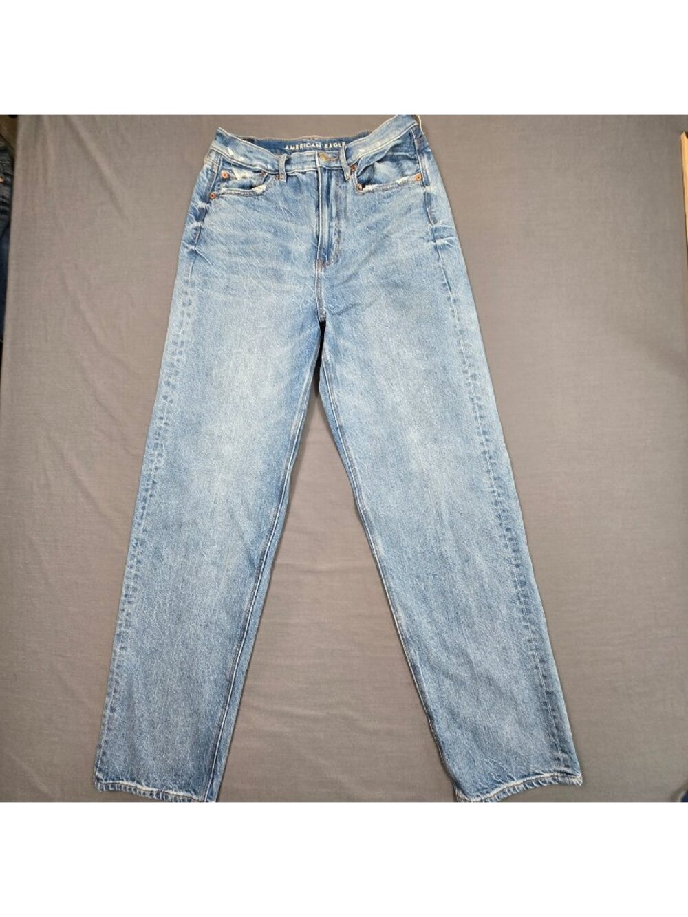 American Eagle Womens Size 6 Baggy Jean Light Wash 100% Cotton Relaxed Fit
